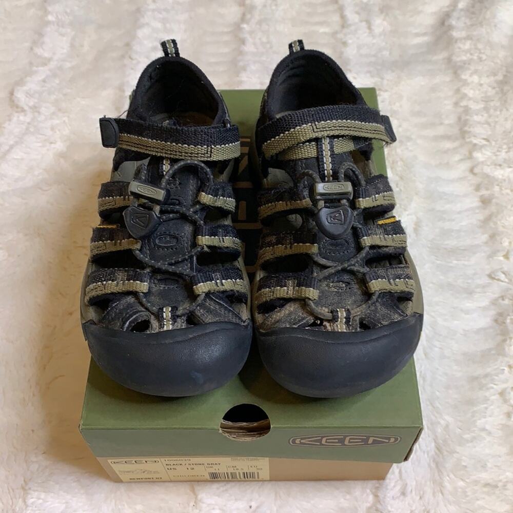 Keen black gray Newport H2 sandals size 12